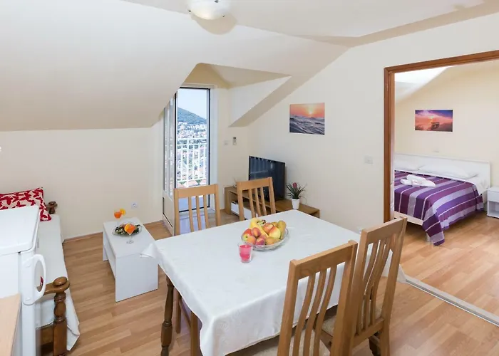 Solis Occasus Apartment