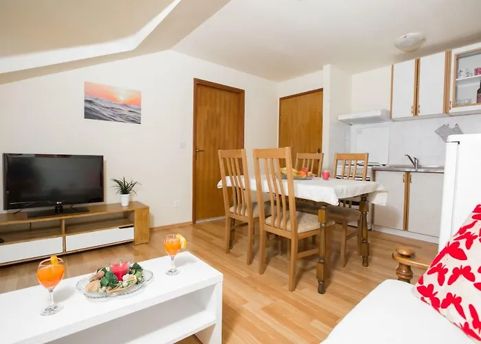 Solis Occasus Apartment *