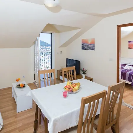 Solis Occasus Apartmán